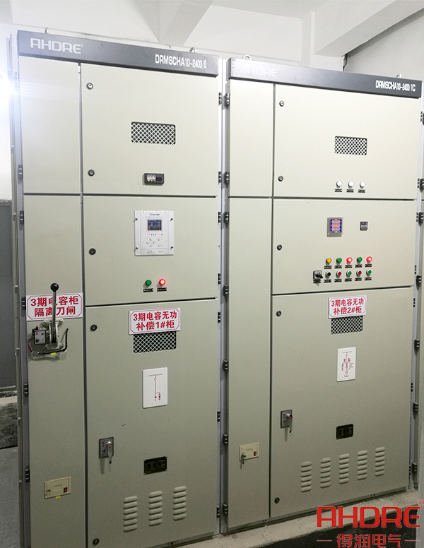 高壓無(wú)功自動(dòng)補(bǔ)償裝置.jpg 高壓無(wú)功自動(dòng)補(bǔ)償裝置.jpg