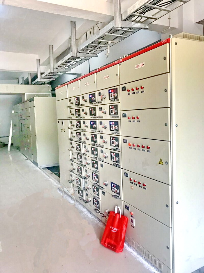 低壓分隔柜現(xiàn)場圖 低壓分隔柜現(xiàn)場圖