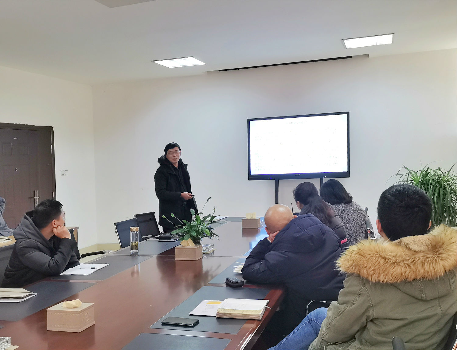 財務部.jpg 財務部.jpg