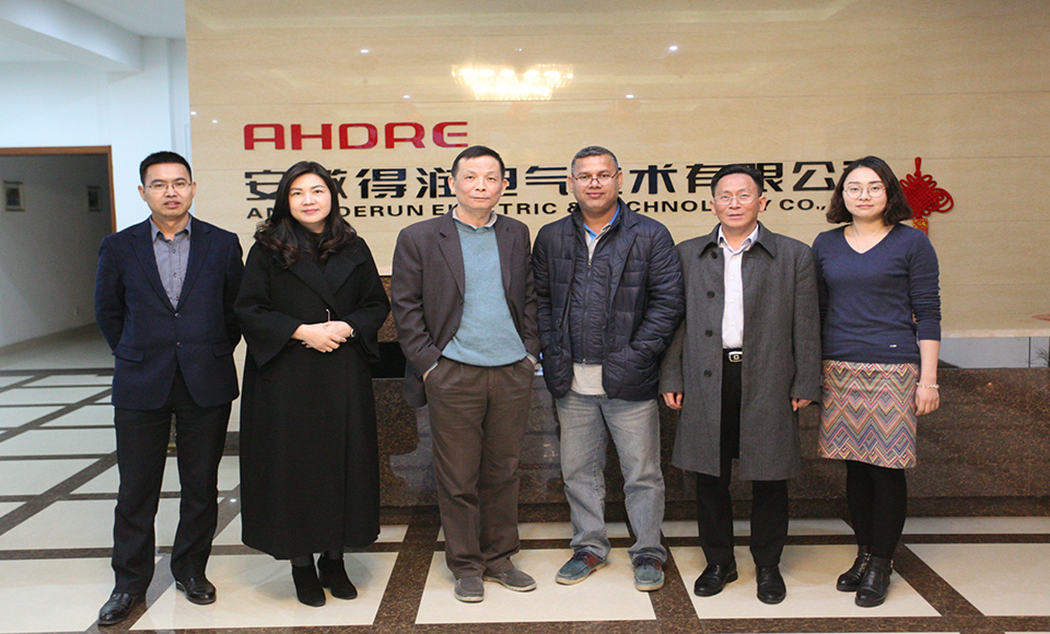 得潤電氣 35KV開關(guān)柜生產(chǎn)廠家 咨詢熱線:4000551777 QQ:3176885416 得潤電氣 35KV開關(guān)柜生產(chǎn)廠家 咨詢熱線:4000551777 QQ:3176885416