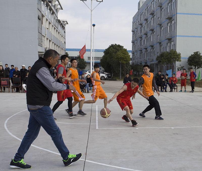 得潤(rùn)電氣 高低壓開關(guān)柜 咨詢電話:4000551777 得潤(rùn)電氣 高低壓開關(guān)柜 咨詢電話:4000551777