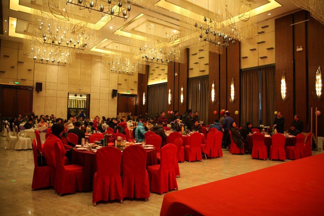 安徽得潤電氣2016迎新晚會(www.apple-st.cn)全國統(tǒng)一客服熱線:400-0551-777 安徽得潤電氣2016迎新晚會(www.apple-st.cn)全國統(tǒng)一客服熱線:400-0551-777