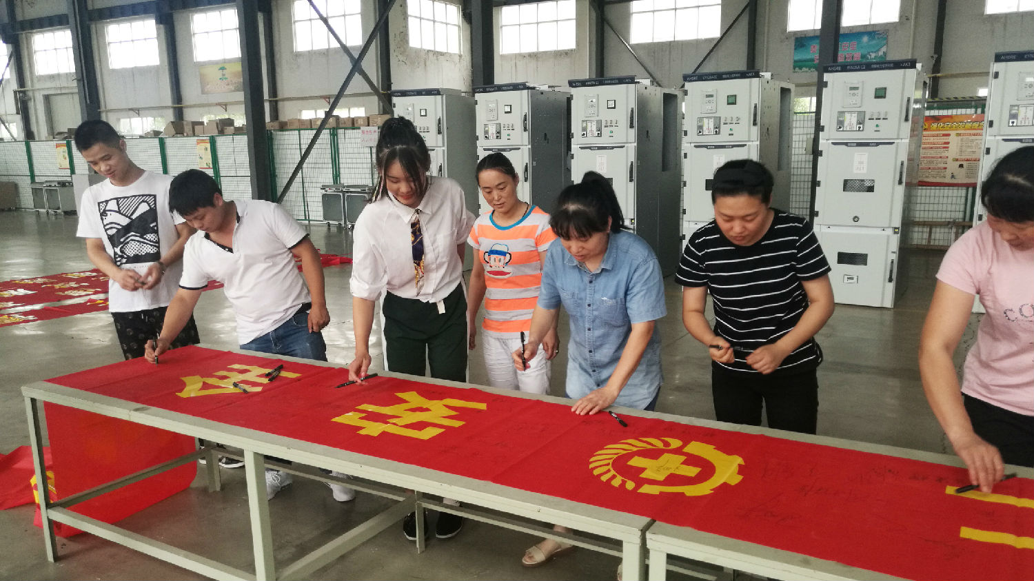 安徽得潤(rùn)電氣 成套高低壓開關(guān)柜廠家 電話:400-0551-777 qq:3176885416 安徽得潤(rùn)電氣 成套高低壓開關(guān)柜廠家 電話:400-0551-777 qq:3176885416