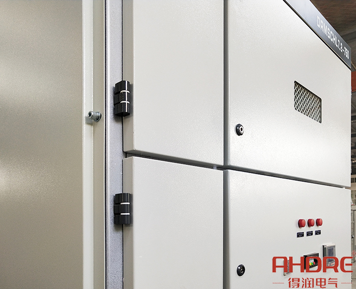 門(mén)鎖前.jpg 門(mén)鎖前.jpg