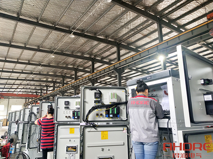 進(jìn)行MVnex中壓柜的二次接線-官網(wǎng).jpg 進(jìn)行MVnex中壓柜的二次接線-官網(wǎng).jpg