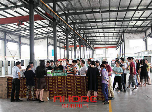 得潤電氣 開關(guān)柜生產(chǎn)廠家 咨詢熱線:4000551777 得潤電氣 開關(guān)柜生產(chǎn)廠家 咨詢熱線:4000551777