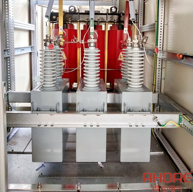 高壓無(wú)功就地補(bǔ)償裝置.jpg 高壓無(wú)功就地補(bǔ)償裝置.jpg