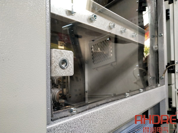 透明防護絕緣隔板.jpg 透明防護絕緣隔板.jpg