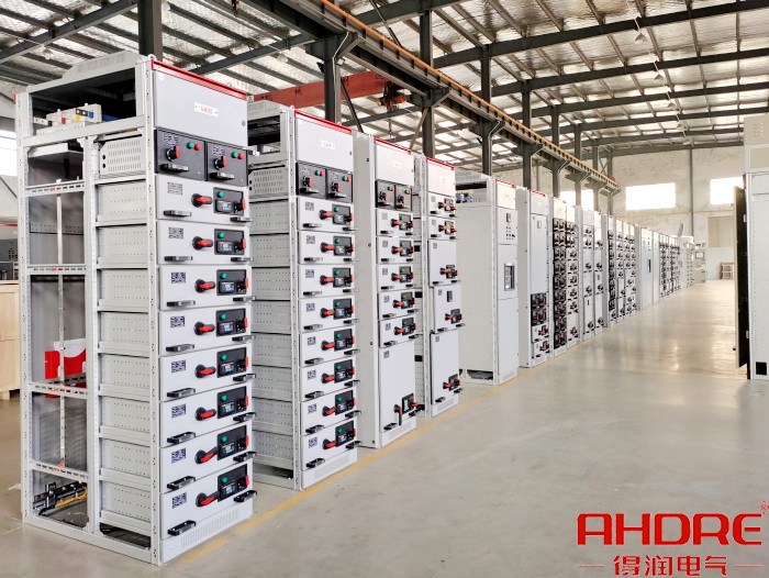 低壓成套設(shè)備.jpg 低壓成套設(shè)備.jpg