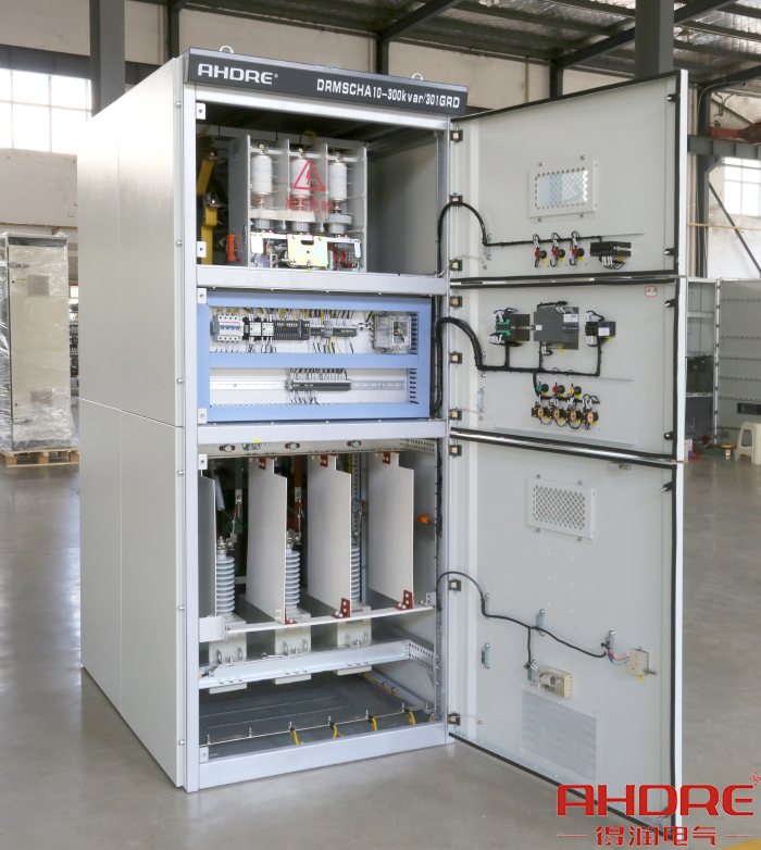 自動(dòng)無(wú)功補(bǔ)償柜.jpg 自動(dòng)無(wú)功補(bǔ)償柜.jpg
