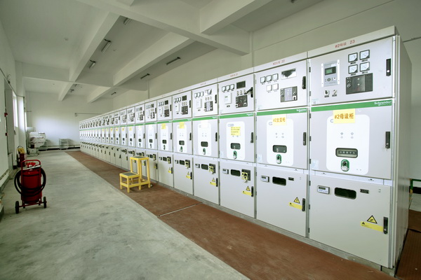 施耐德MVnex中置式開關(guān)柜 汽車行業(yè)項(xiàng)目 得潤電氣制造