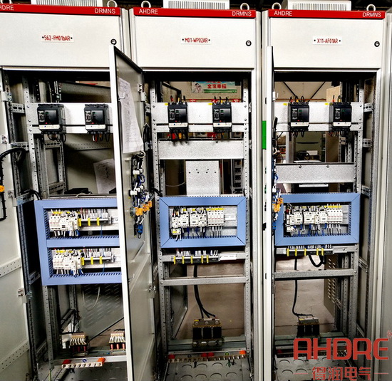 變頻柜產(chǎn)品圖 變頻柜產(chǎn)品圖