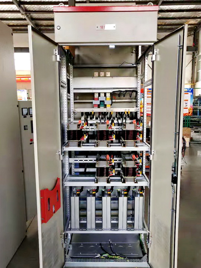 低壓無功自動(dòng)補(bǔ)償裝置.jpg 低壓無功自動(dòng)補(bǔ)償裝置.jpg