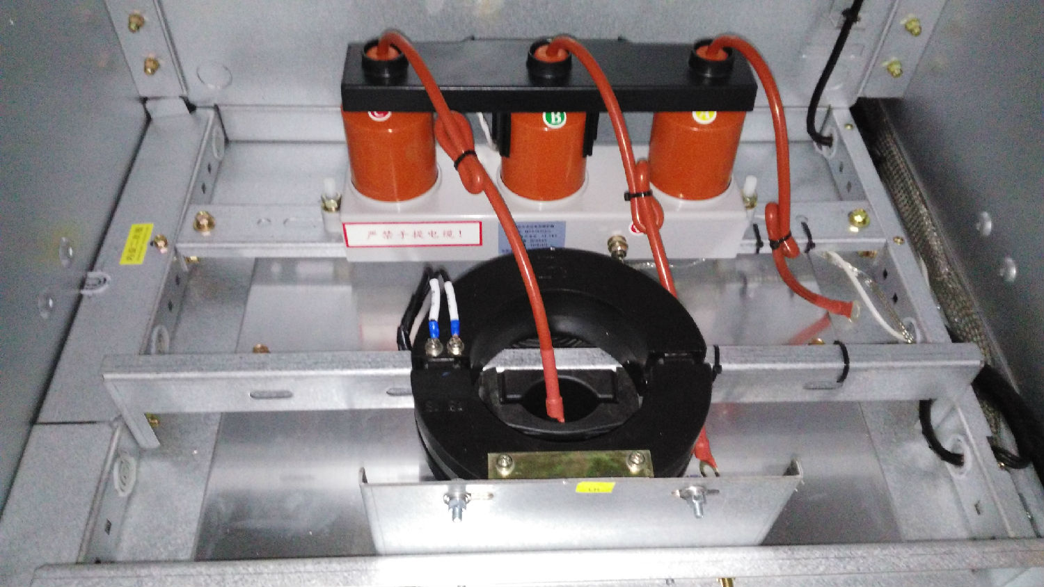 KYN28A-12高壓開關柜 安徽得潤電氣 400-128-7988 KYN28A-12高壓開關柜 安徽得潤電氣 400-128-7988