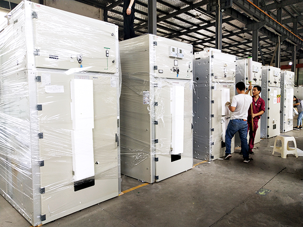 出廠前的包裝工作.jpg 出廠前的包裝工作.jpg