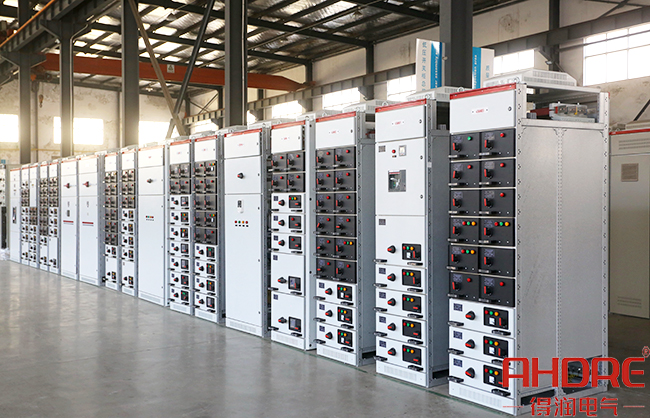 利比里亞項目低壓配電柜.jpg 利比里亞項目低壓配電柜.jpg